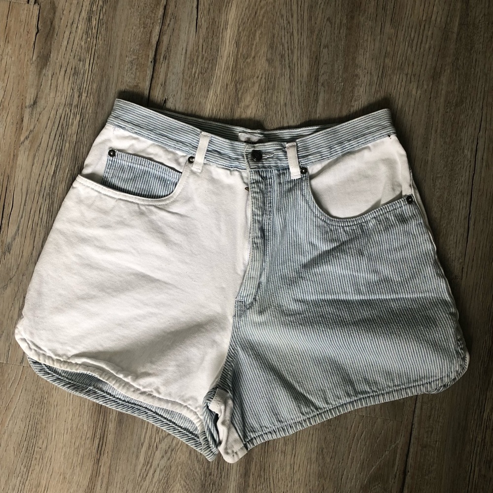 90s mom jeans. All cotton. High waisted. Sostanza